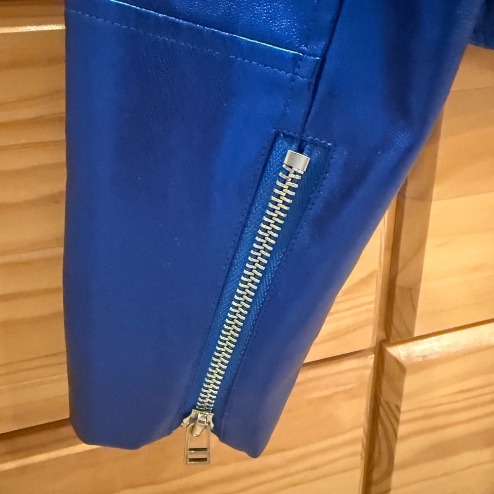 7 for All Mainkind - Stylish Blue Faux Leather Jacket. Size XS. NEW! - Picture 6 of 7